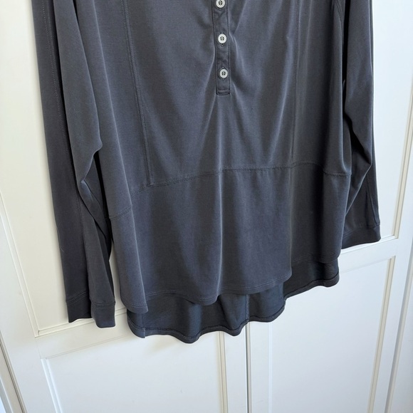 Free People We the Free High/Low Henley Top Sz Small Lagenlook Momcore - Picture 5 of 9